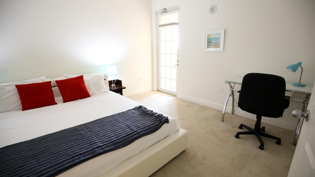 Pelicanstay In Coral Gables Miami Bagian luar foto