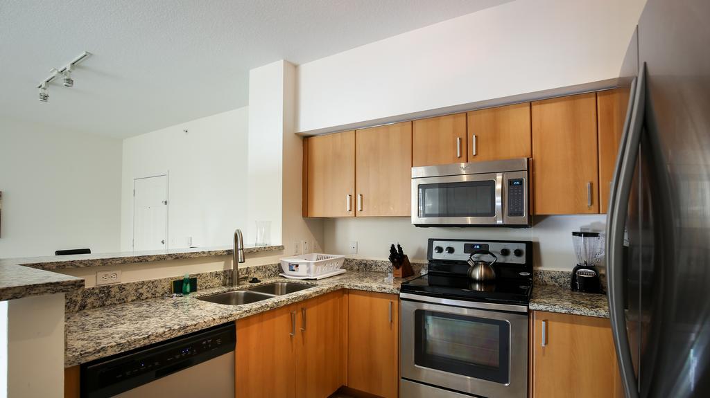 Pelicanstay In Coral Gables Miami Bagian luar foto