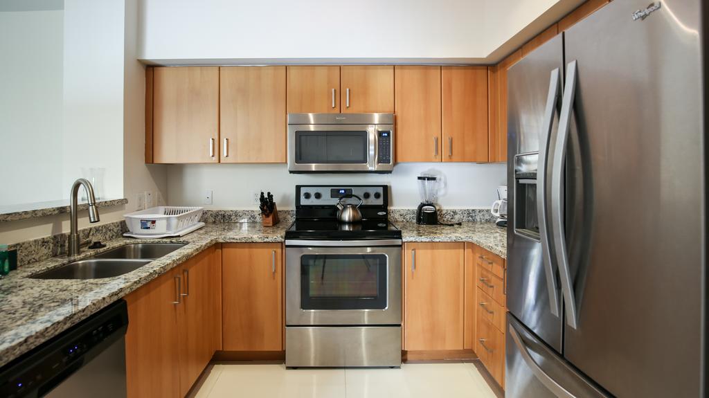Pelicanstay In Coral Gables Miami Bagian luar foto