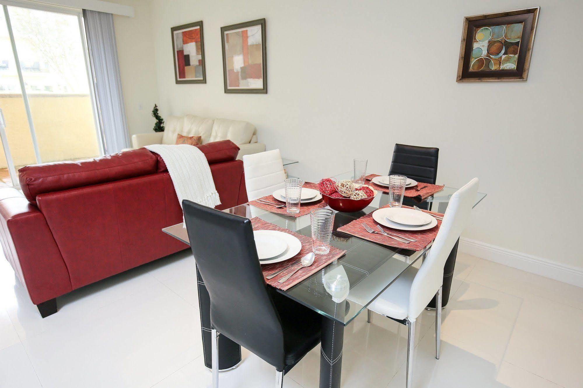 Pelicanstay In Coral Gables Miami Bagian luar foto