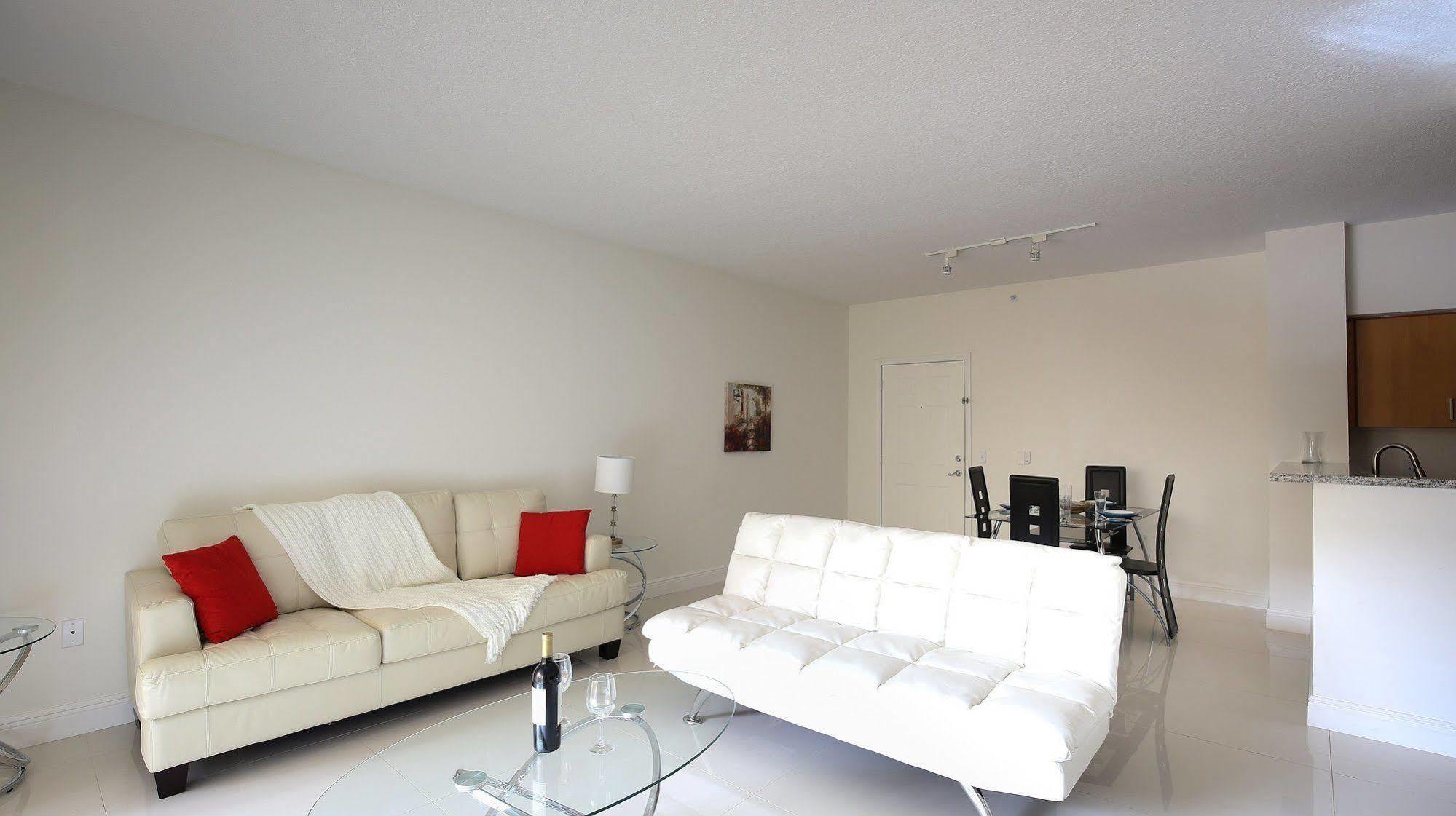 Pelicanstay In Coral Gables Miami Bagian luar foto