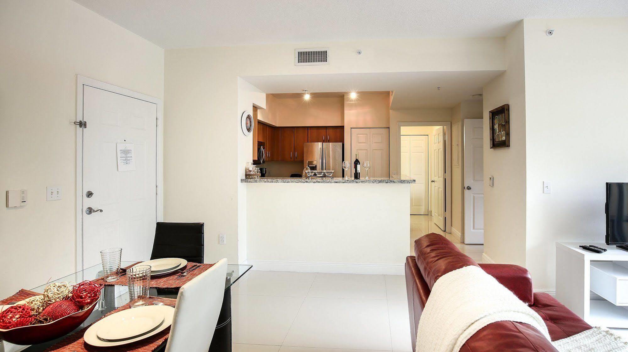 Pelicanstay In Coral Gables Miami Bagian luar foto