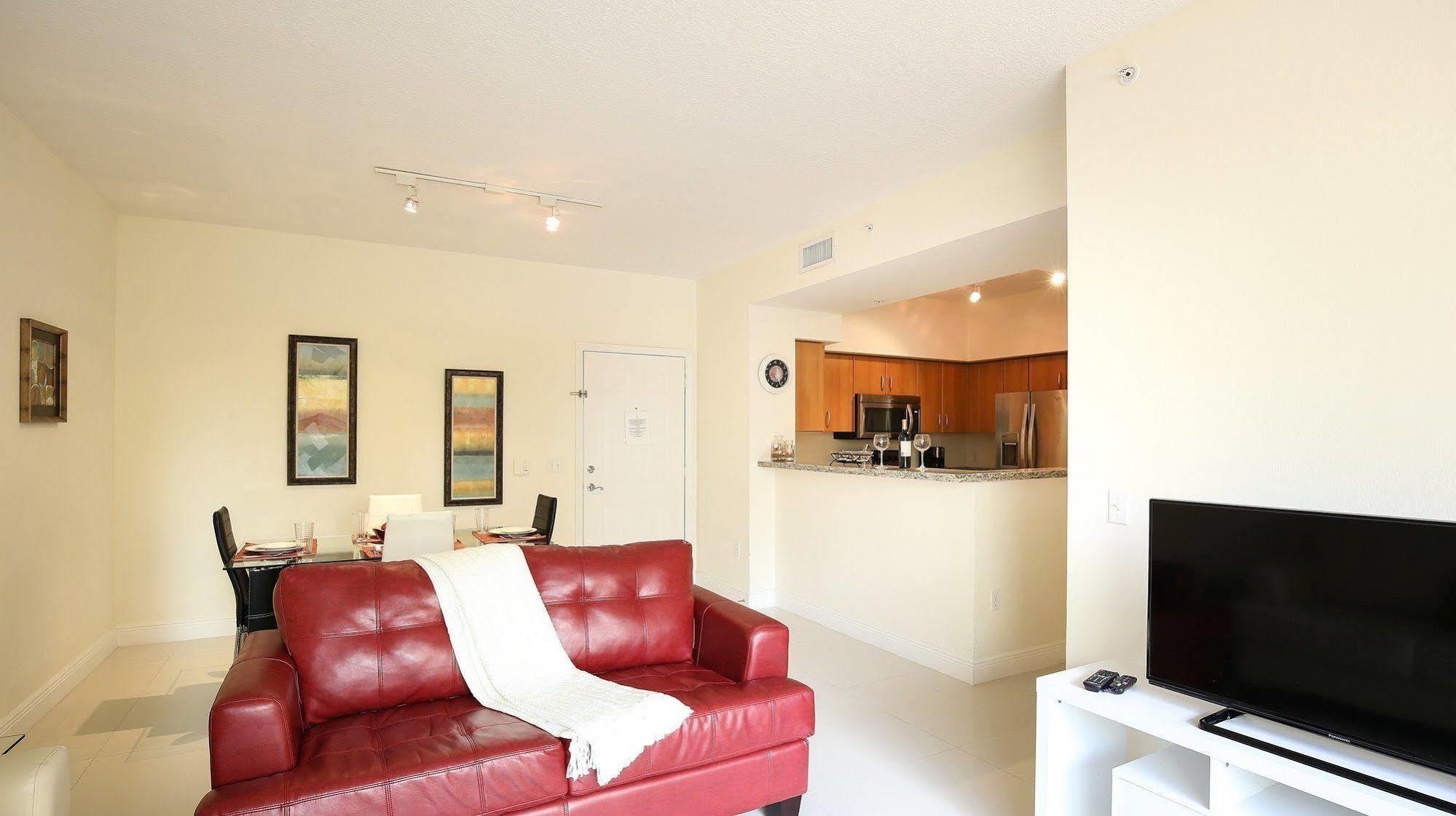 Pelicanstay In Coral Gables Miami Bagian luar foto
