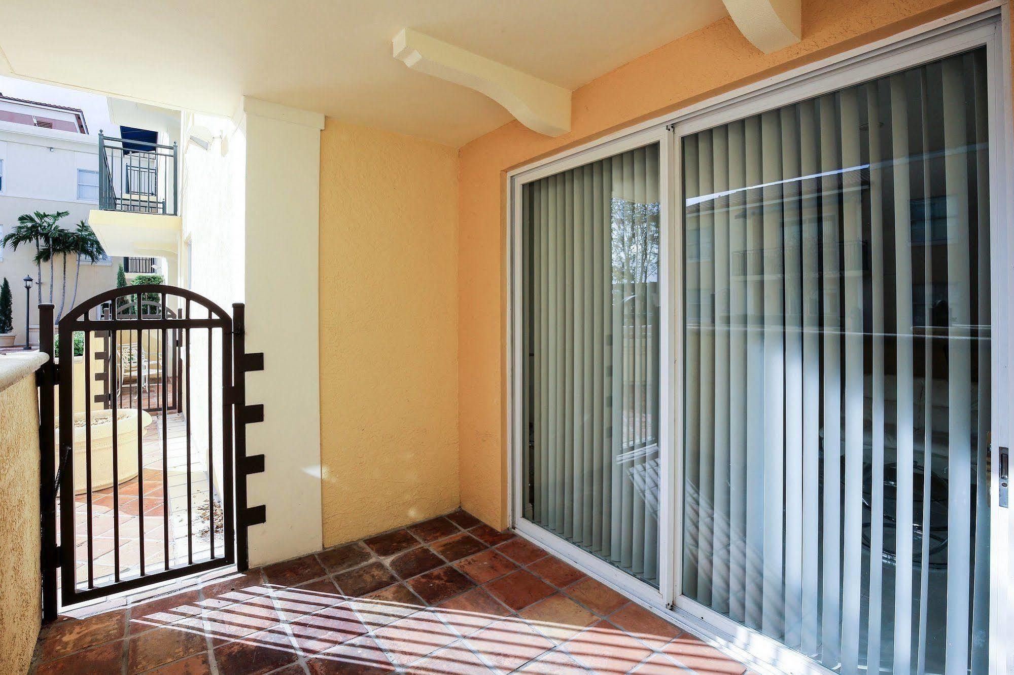 Pelicanstay In Coral Gables Miami Bagian luar foto