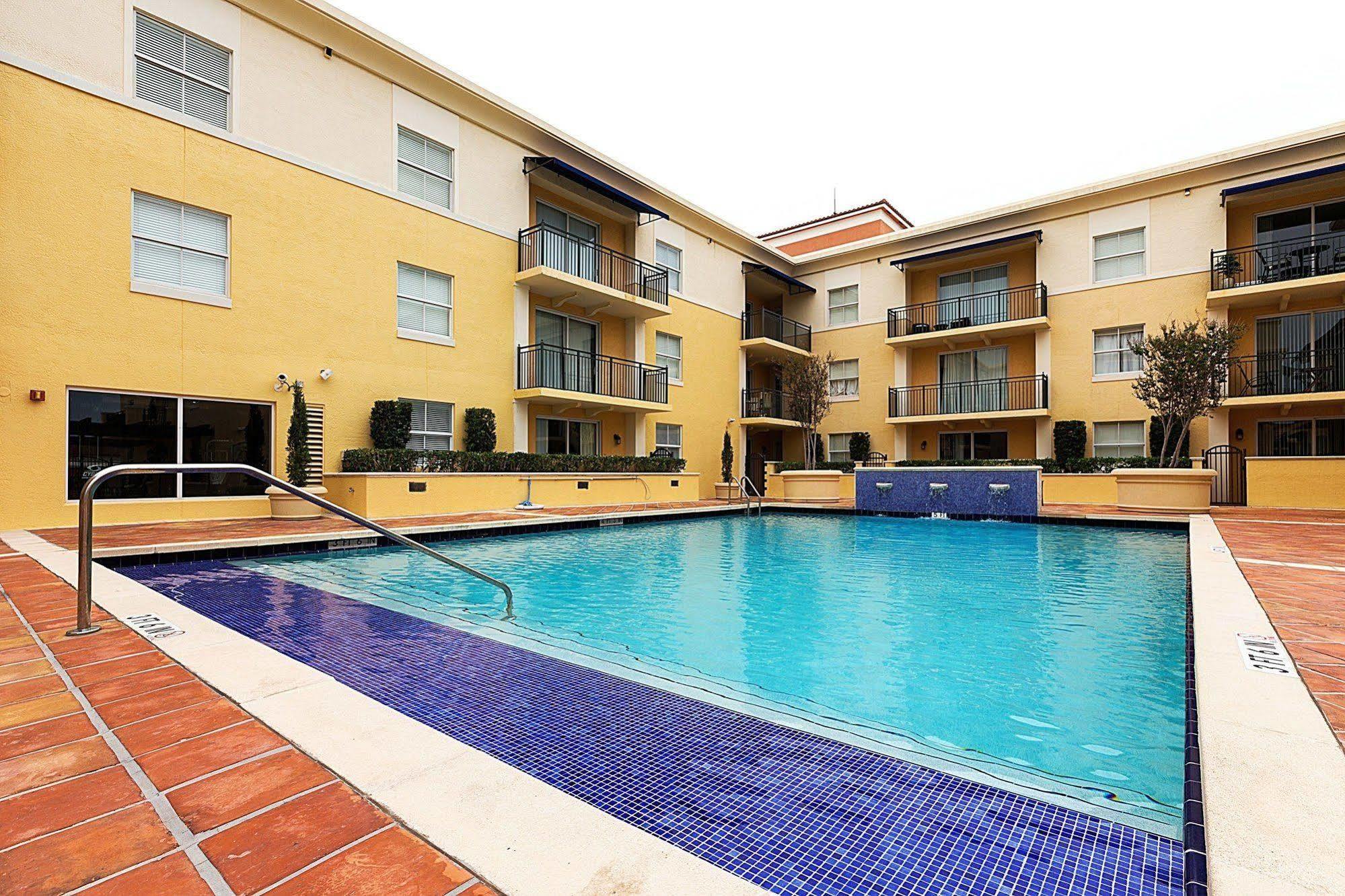 Pelicanstay In Coral Gables Miami Bagian luar foto