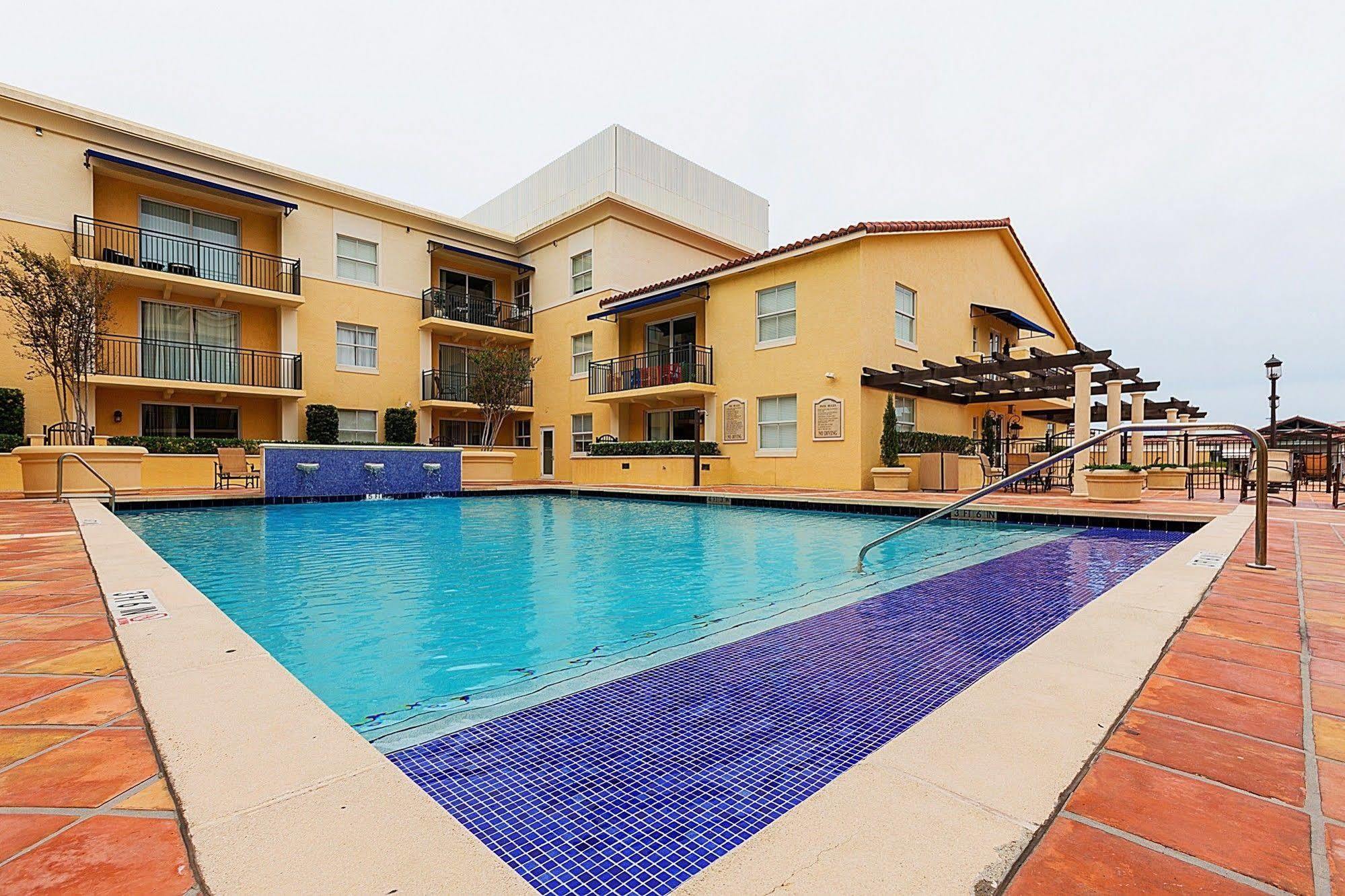 Pelicanstay In Coral Gables Miami Bagian luar foto